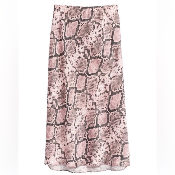 Banana Republic Dresses & Skirts - HP! Banana Republic Snakeskin Maxi Skirt in Pink and Gray. Size XL. NWT!